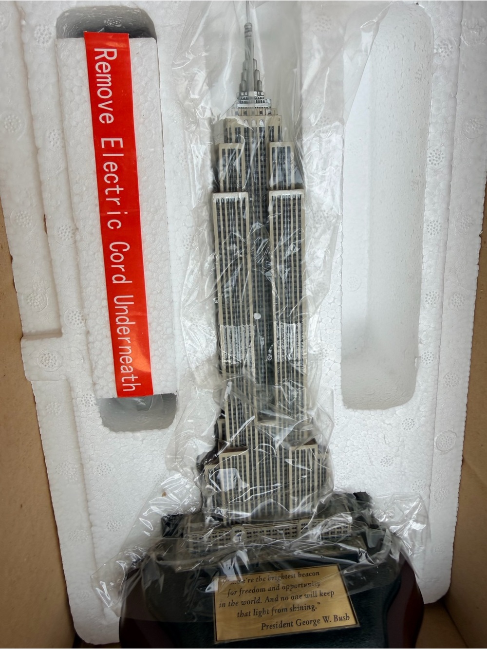 Mint Empire State Building Lighted Sculpture NEW in Original Box Rare